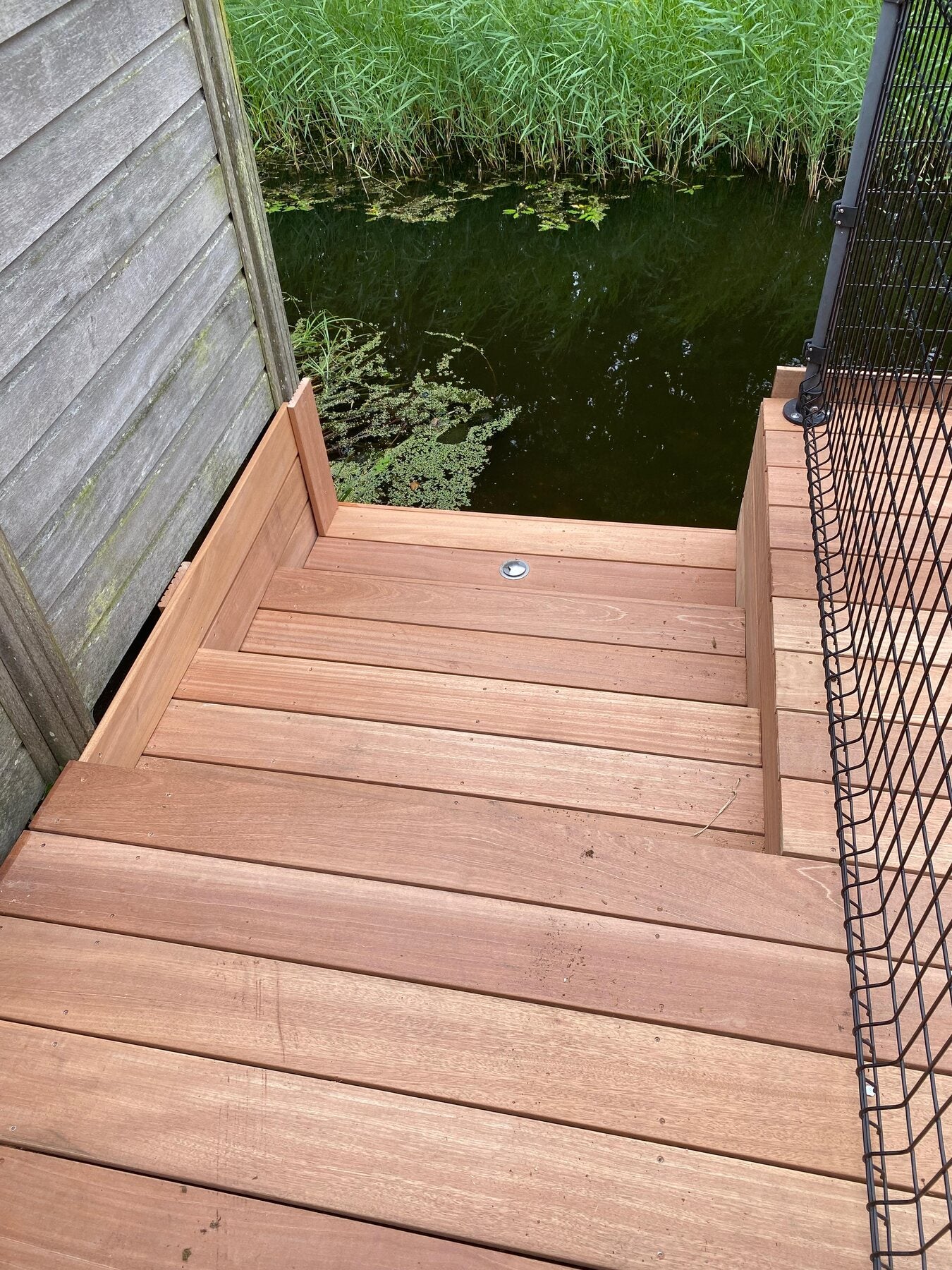 Houten vlonder op maat met ledspots